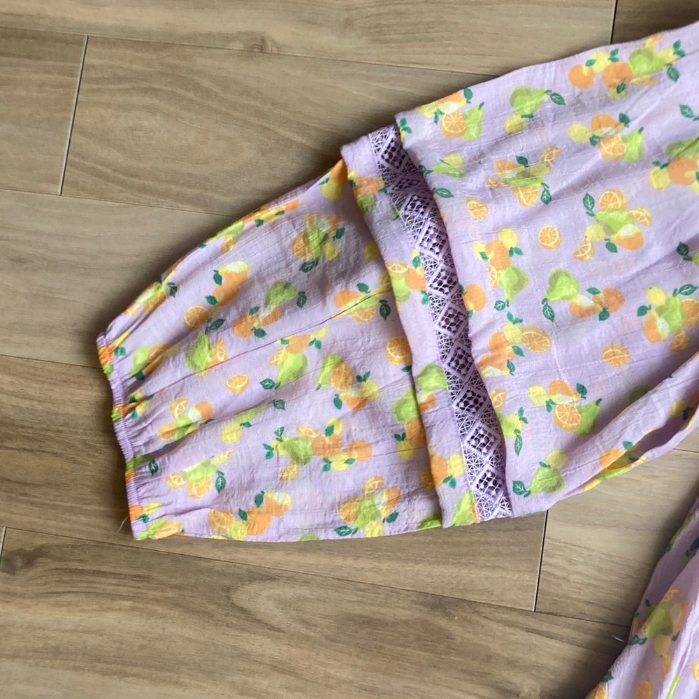 Zac & Rachel top boho lemon and fruit print crochet like details lavender 3X - Picture 8 of 17